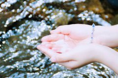 在水污染如此严重的当下你还不安装净水吗？